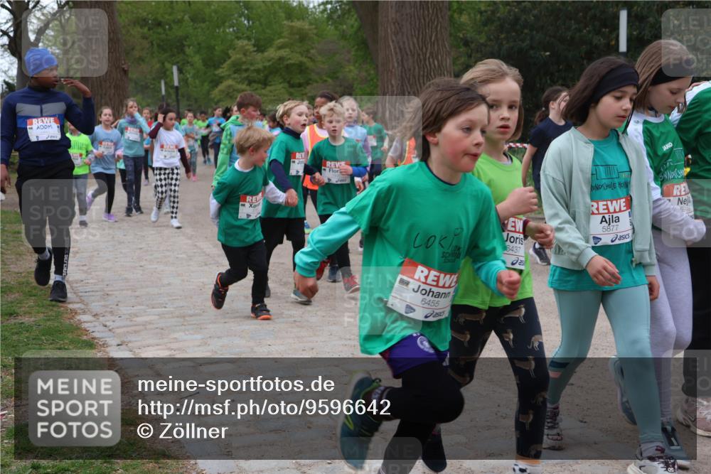 25.04.2026 - Das Zehntel Zöllner http://msf.ph/oto/9596642 25.04.2026 10:46:15 Laufen 6455, 6437, 5877, 5919 meine-sportfotos.de