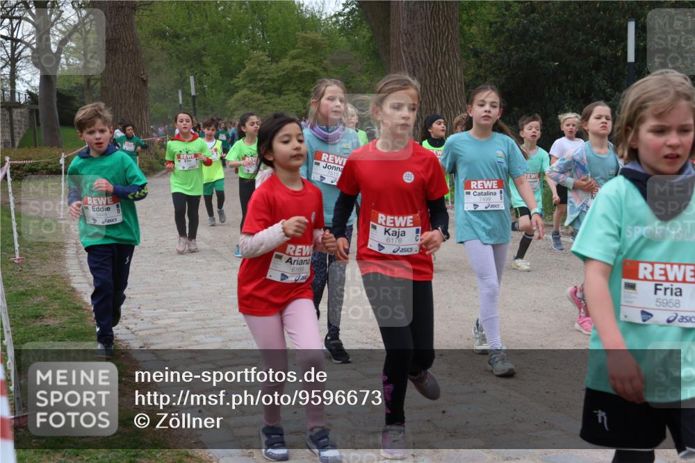 25.04.2026 - Das Zehntel Zöllner http://msf.ph/oto/9596673 25.04.2026 10:46:23 Laufen 6448, 7515, 6165, 6176, 7499, 5958 meine-sportfotos.de