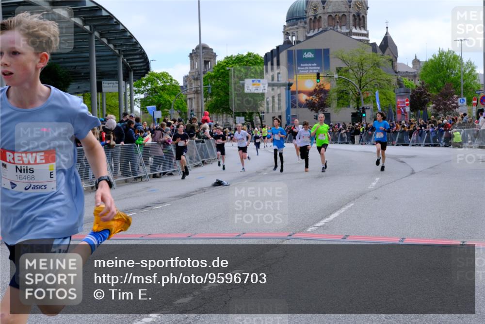 25.04.2026 - Das Zehntel Tim E. http://msf.ph/oto/9596703 25.04.2026 14:51:04 Ziel 15379, 15597, 15725, 15778, 15783, 15795, 16136, 16212, 16215, 16216, 16224, 16344, 16429, 16468, 16794, 16844, 16852, 16995, 17059, 17095, 17107, 17246, 17356, 17572, 17574, 17760, 18161, 18162, 18259 meine-sportfotos.de