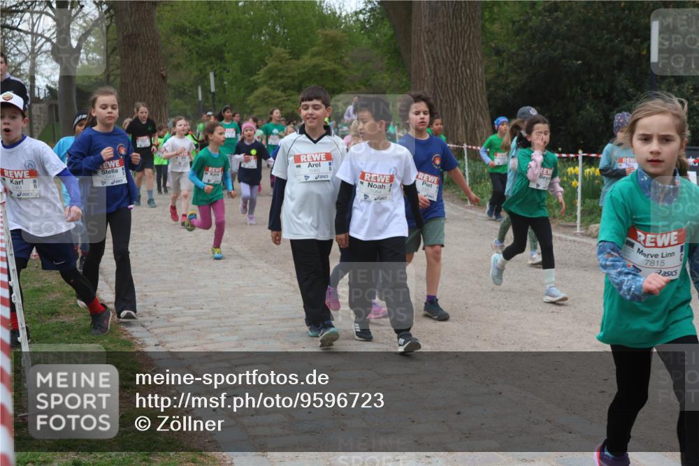 25.04.2026 - Das Zehntel Zöllner http://msf.ph/oto/9596723 25.04.2026 10:46:35 Laufen 5061, 5060, 5064, 7815 meine-sportfotos.de