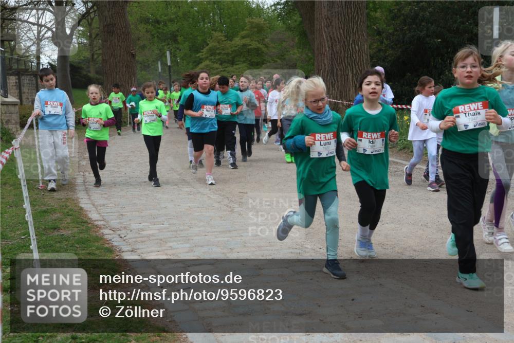 25.04.2026 - Das Zehntel Zöllner http://msf.ph/oto/9596823 25.04.2026 10:46:58 Laufen 7802, 7864, 7847 meine-sportfotos.de