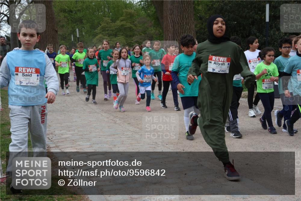25.04.2026 - Das Zehntel Zöllner http://msf.ph/oto/9596842 25.04.2026 10:47:03 Laufen 7685, 5096 meine-sportfotos.de