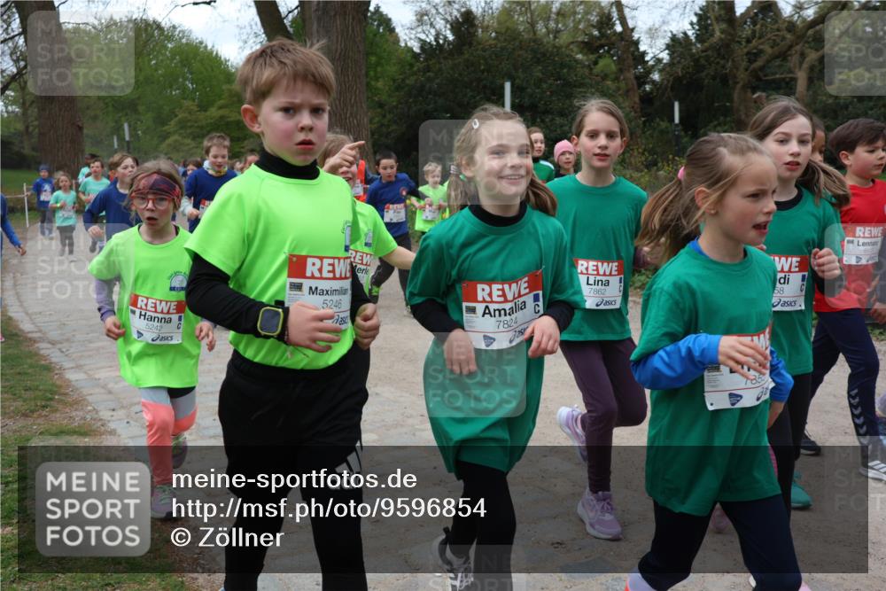 25.04.2026 - Das Zehntel Zöllner http://msf.ph/oto/9596854 25.04.2026 10:47:08 Laufen 5242, 5246, 7824, 7862, 7850, 58 meine-sportfotos.de