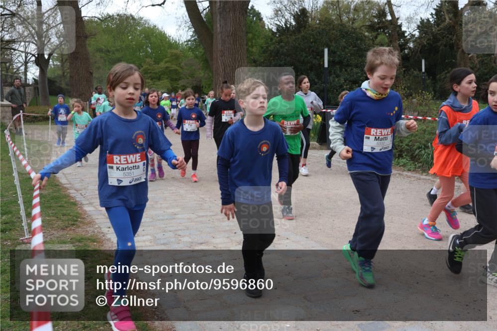 25.04.2026 - Das Zehntel Zöllner http://msf.ph/oto/9596860 25.04.2026 10:47:10 Laufen 5351, 5332 meine-sportfotos.de