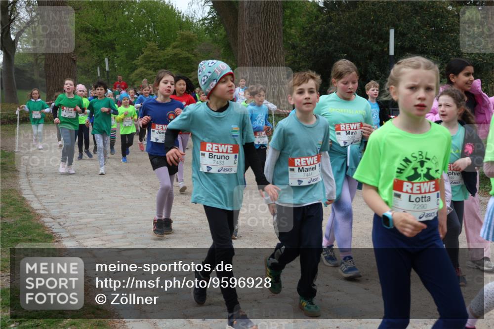 25.04.2026 - Das Zehntel Zöllner http://msf.ph/oto/9596928 25.04.2026 10:47:26 Laufen 10, 7433, 20, 7444, 6048, 7290, 49 meine-sportfotos.de