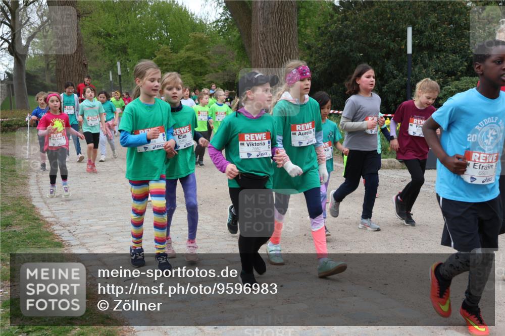 25.04.2026 - Das Zehntel Zöllner http://msf.ph/oto/9596983 25.04.2026 10:47:41 Laufen 6460, 7852, 7986, 20, 6801 meine-sportfotos.de