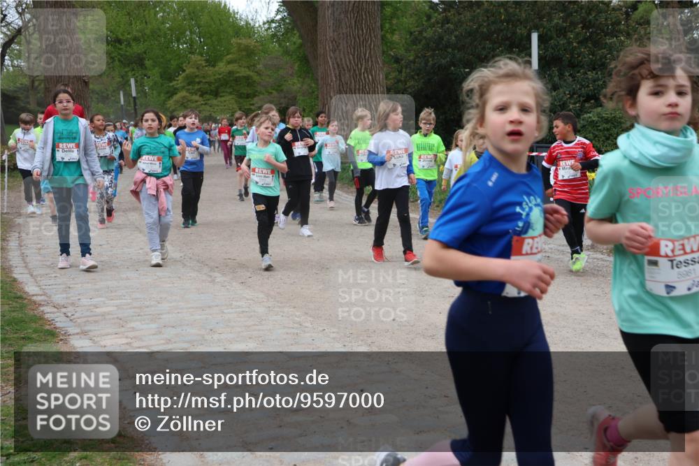 25.04.2026 - Das Zehntel Zöllner http://msf.ph/oto/9597000 25.04.2026 10:47:44 Laufen 5981 meine-sportfotos.de