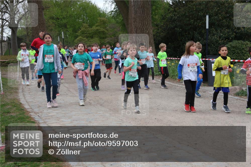 25.04.2026 - Das Zehntel Zöllner http://msf.ph/oto/9597003 25.04.2026 10:47:45 Laufen 5871, 5989 meine-sportfotos.de