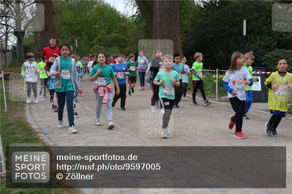 25.04.2026 - Das Zehntel Zöllner http://msf.ph/oto/9597005 25.04.2026 10:47:46 Laufen 5043, 5053 meine-sportfotos.de