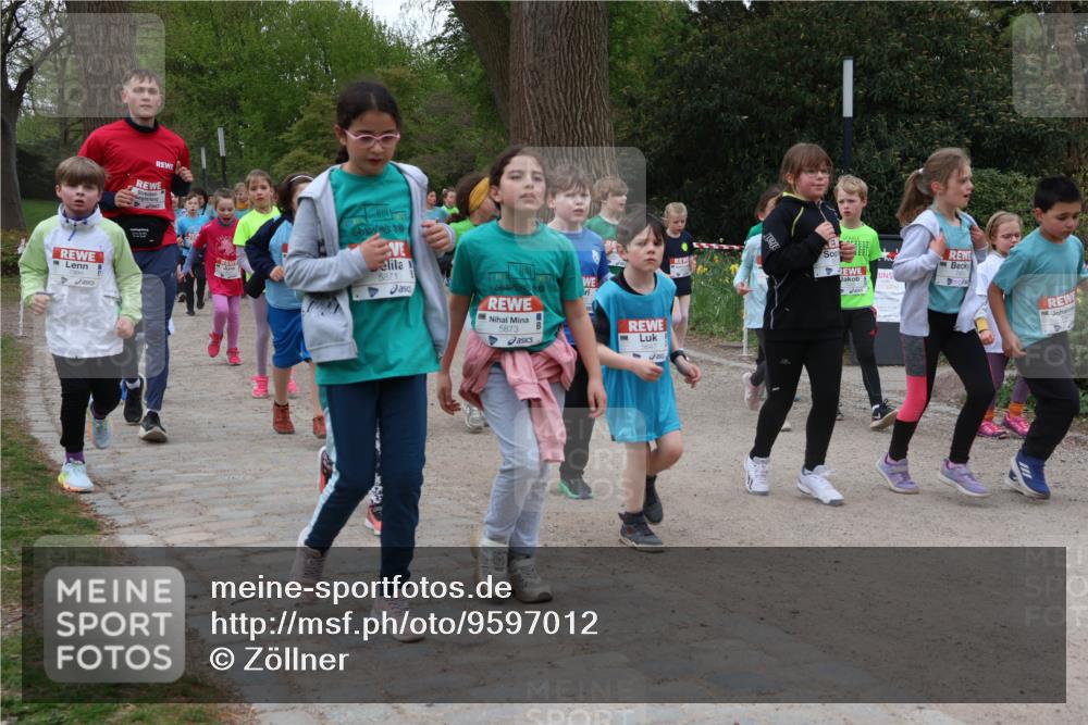 25.04.2026 - Das Zehntel Zöllner http://msf.ph/oto/9597012 25.04.2026 10:47:47 Laufen 5871, 8, 5873 meine-sportfotos.de