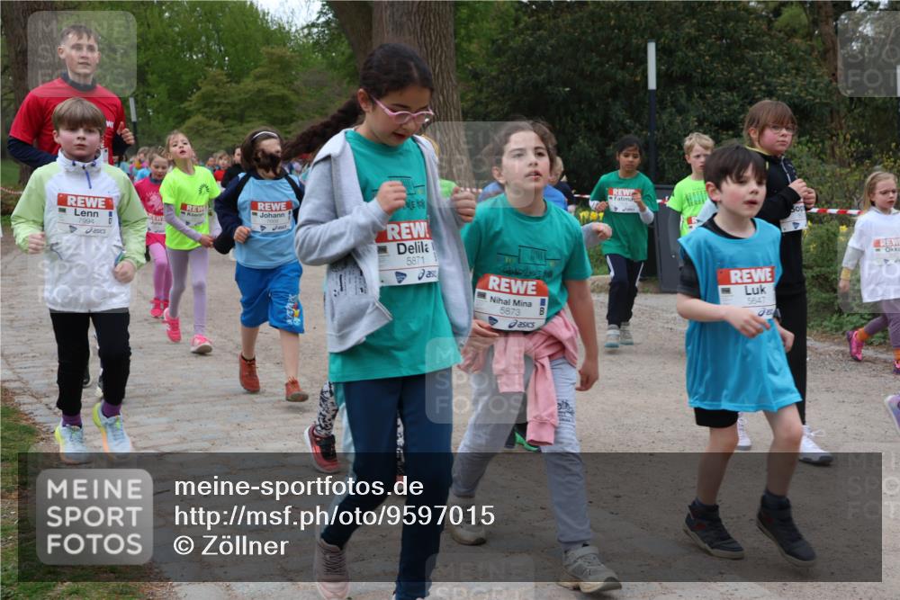 25.04.2026 - Das Zehntel Zöllner http://msf.ph/oto/9597015 25.04.2026 10:47:48 Laufen 7994, 5871, 5873, 5647 meine-sportfotos.de