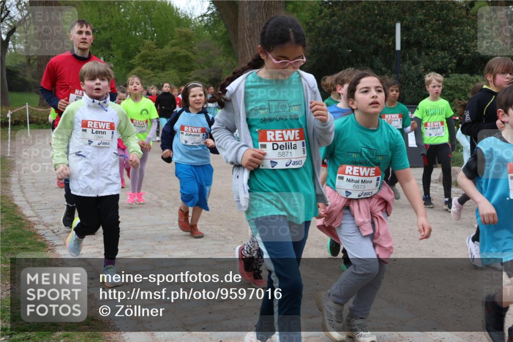 25.04.2026 - Das Zehntel Zöllner http://msf.ph/oto/9597016 25.04.2026 10:47:48 Laufen 7994, 5871, 1, 5873, 2 meine-sportfotos.de