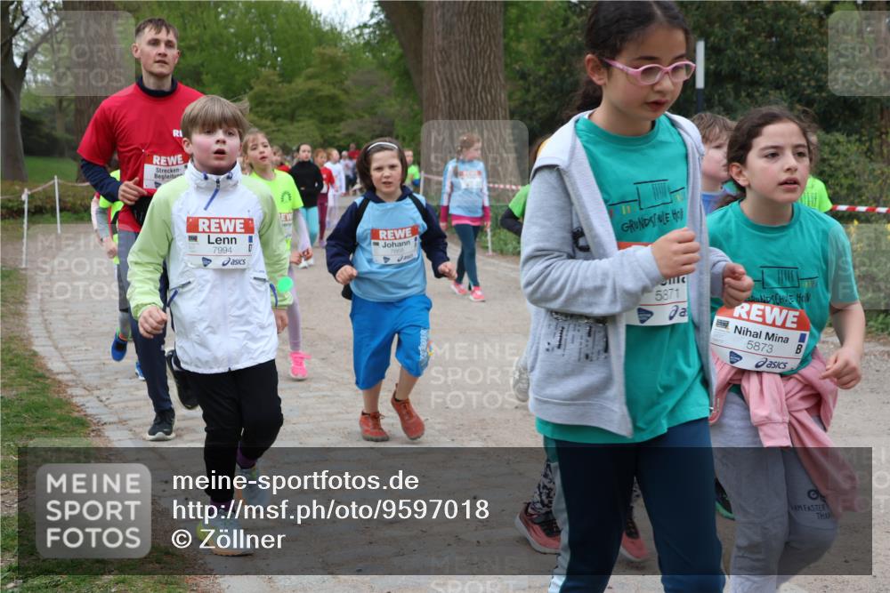 25.04.2026 - Das Zehntel Zöllner http://msf.ph/oto/9597018 25.04.2026 10:47:49 Laufen 7994, 5871, 5873 meine-sportfotos.de