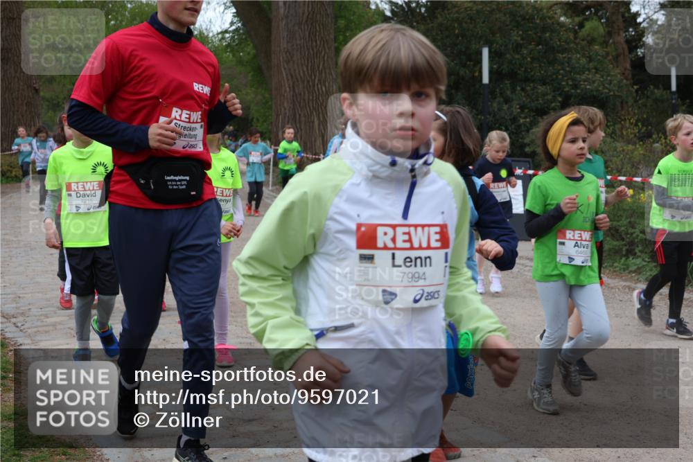 25.04.2026 - Das Zehntel Zöllner http://msf.ph/oto/9597021 25.04.2026 10:47:50 Laufen 7215, 7994, 6469 meine-sportfotos.de