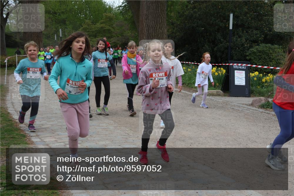 25.04.2026 - Das Zehntel Zöllner http://msf.ph/oto/9597052 25.04.2026 10:47:57 Laufen 7477, 7438 meine-sportfotos.de