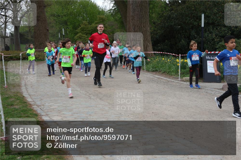 25.04.2026 - Das Zehntel Zöllner http://msf.ph/oto/9597071 25.04.2026 10:48:02 Laufen 14 meine-sportfotos.de