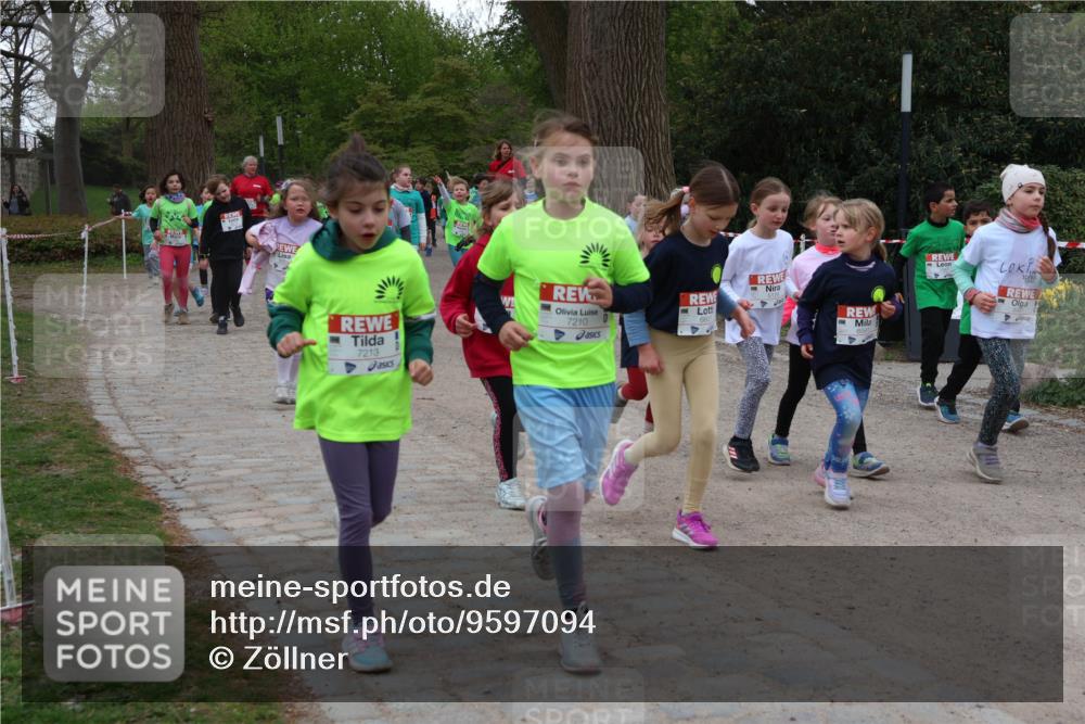 25.04.2026 - Das Zehntel Zöllner http://msf.ph/oto/9597094 25.04.2026 10:48:07 Laufen 7213, 7210 meine-sportfotos.de