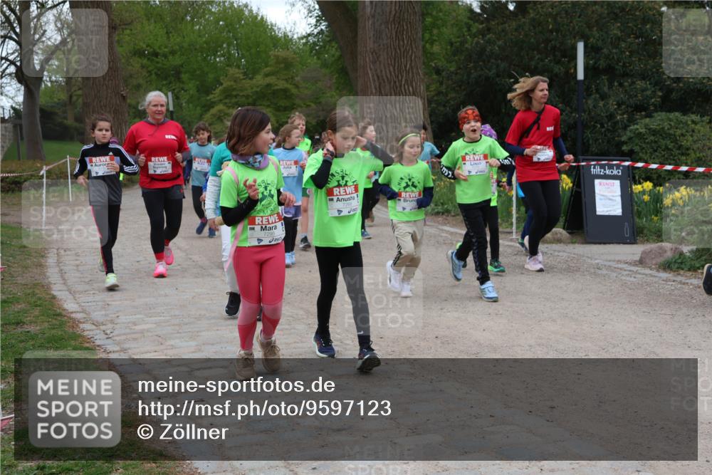 25.04.2026 - Das Zehntel Zöllner http://msf.ph/oto/9597123 25.04.2026 10:48:14 Laufen 7295, 7268 meine-sportfotos.de