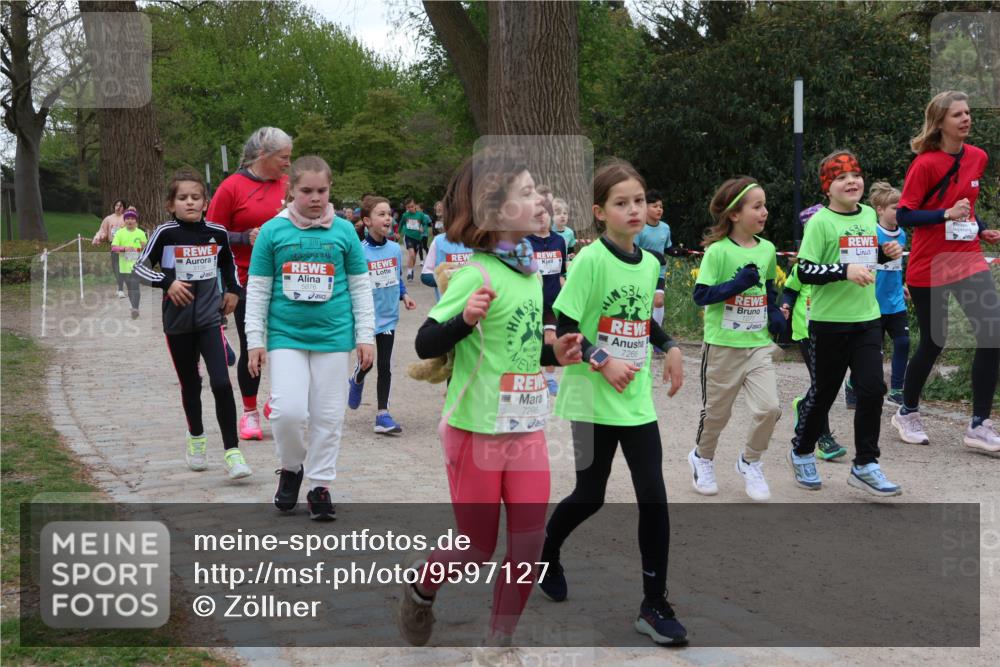 25.04.2026 - Das Zehntel Zöllner http://msf.ph/oto/9597127 25.04.2026 10:48:15 Laufen 5139, 7295, 7268 meine-sportfotos.de