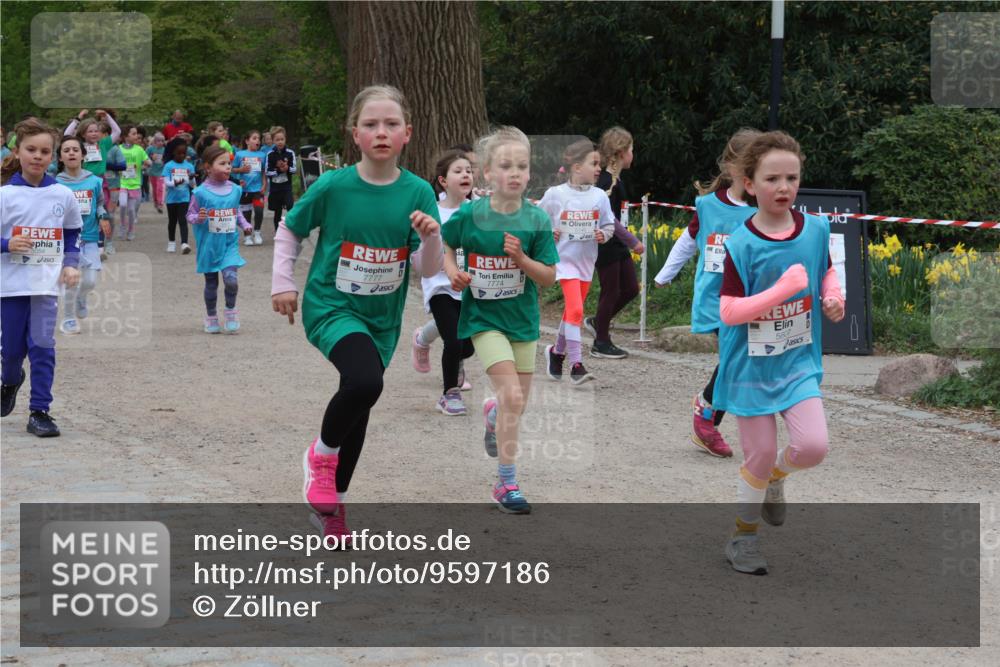 25.04.2026 - Das Zehntel Zöllner http://msf.ph/oto/9597186 25.04.2026 10:48:37 Laufen 7777, 7774, 5607 meine-sportfotos.de