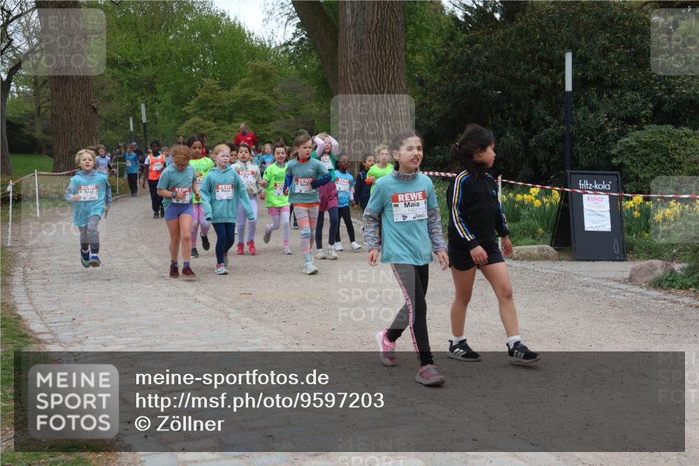 25.04.2026 - Das Zehntel Zöllner http://msf.ph/oto/9597203 25.04.2026 10:48:42 Laufen 7457 meine-sportfotos.de