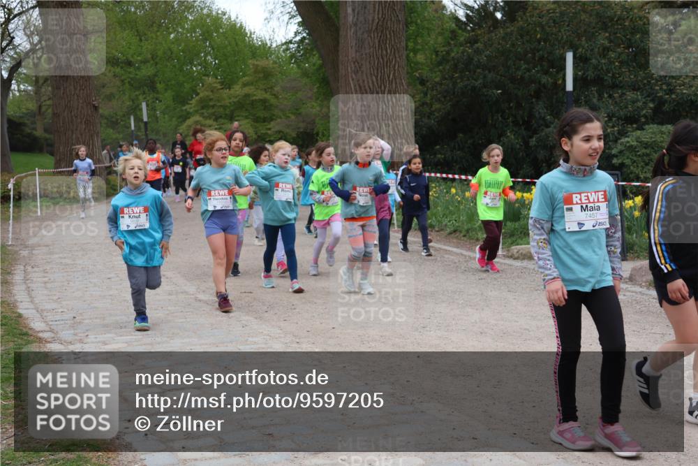 25.04.2026 - Das Zehntel Zöllner http://msf.ph/oto/9597205 25.04.2026 10:48:43 Laufen 7457 meine-sportfotos.de