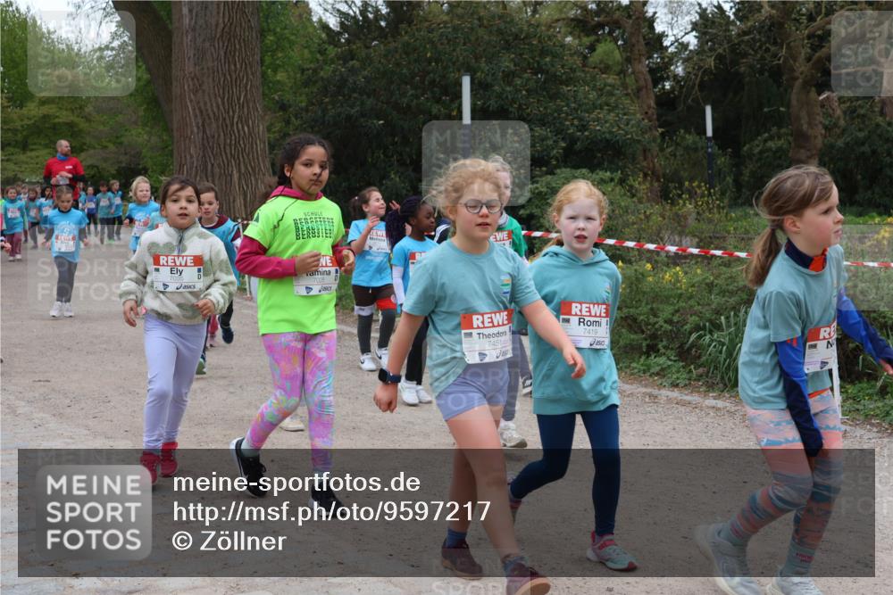 25.04.2026 - Das Zehntel Zöllner http://msf.ph/oto/9597217 25.04.2026 10:48:47 Laufen 7035, 7451, 7419 meine-sportfotos.de