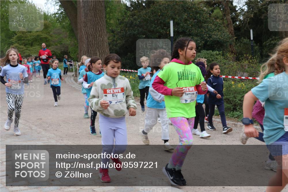 25.04.2026 - Das Zehntel Zöllner http://msf.ph/oto/9597221 25.04.2026 10:48:48 Laufen 7035, 7028 meine-sportfotos.de