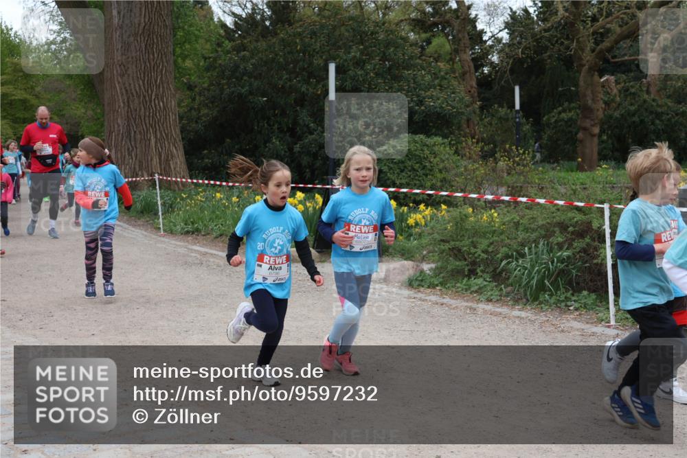 25.04.2026 - Das Zehntel Zöllner http://msf.ph/oto/9597232 25.04.2026 10:48:50 Laufen 20, 6796, 6807 meine-sportfotos.de