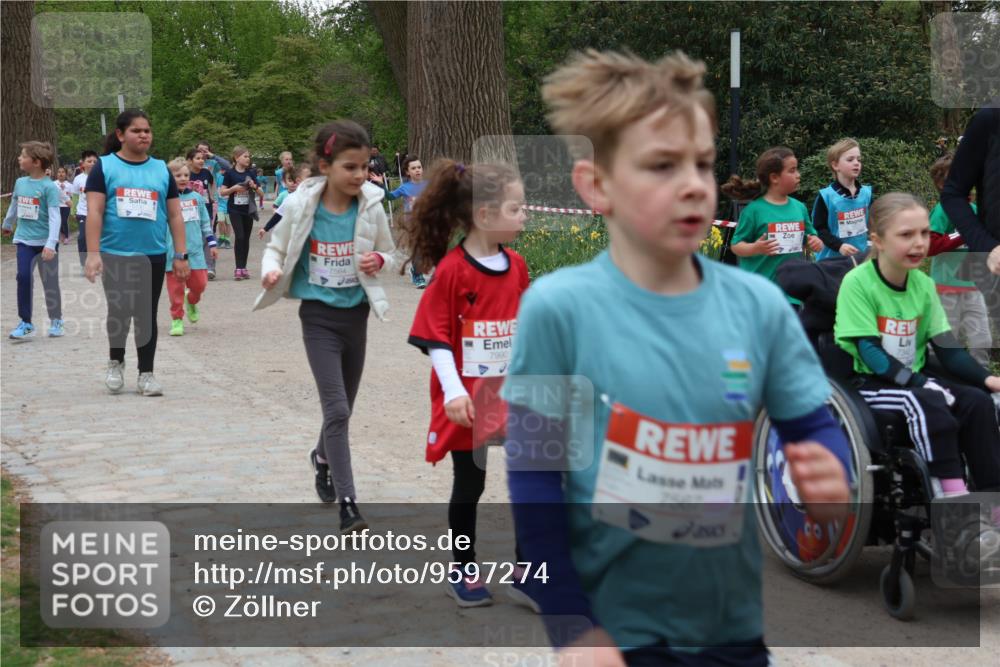 25.04.2026 - Das Zehntel Zöllner http://msf.ph/oto/9597274 25.04.2026 10:49:03 Laufen 7564, 7990, 7567 meine-sportfotos.de