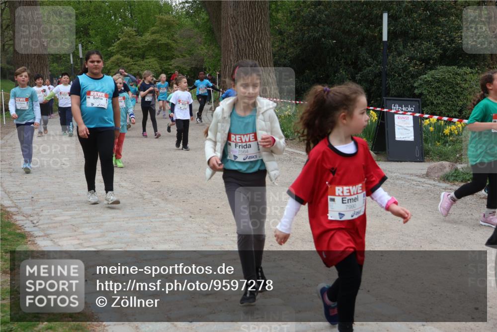 25.04.2026 - Das Zehntel Zöllner http://msf.ph/oto/9597278 25.04.2026 10:49:04 Laufen 7564, 7990 meine-sportfotos.de