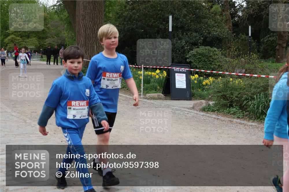 25.04.2026 - Das Zehntel Zöllner http://msf.ph/oto/9597398 25.04.2026 10:49:51 Laufen 6290, 6286 meine-sportfotos.de