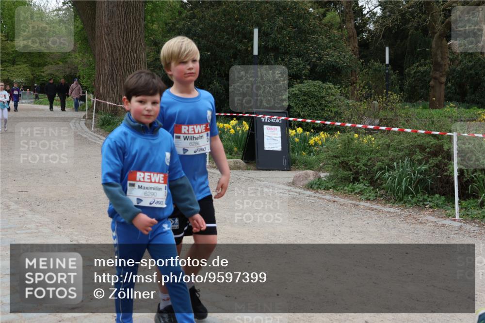 25.04.2026 - Das Zehntel Zöllner http://msf.ph/oto/9597399 25.04.2026 10:49:52 Laufen 6290, 6286 meine-sportfotos.de