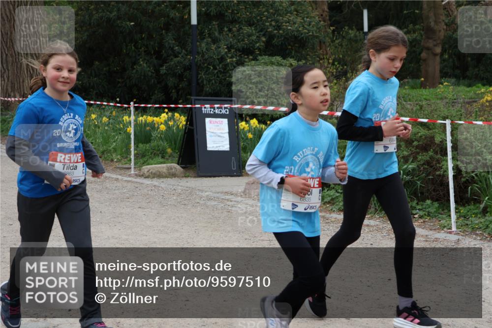 25.04.2026 - Das Zehntel Zöllner http://msf.ph/oto/9597510 25.04.2026 10:51:48 Laufen 20, 863, 20, 6835, 20, 684 meine-sportfotos.de