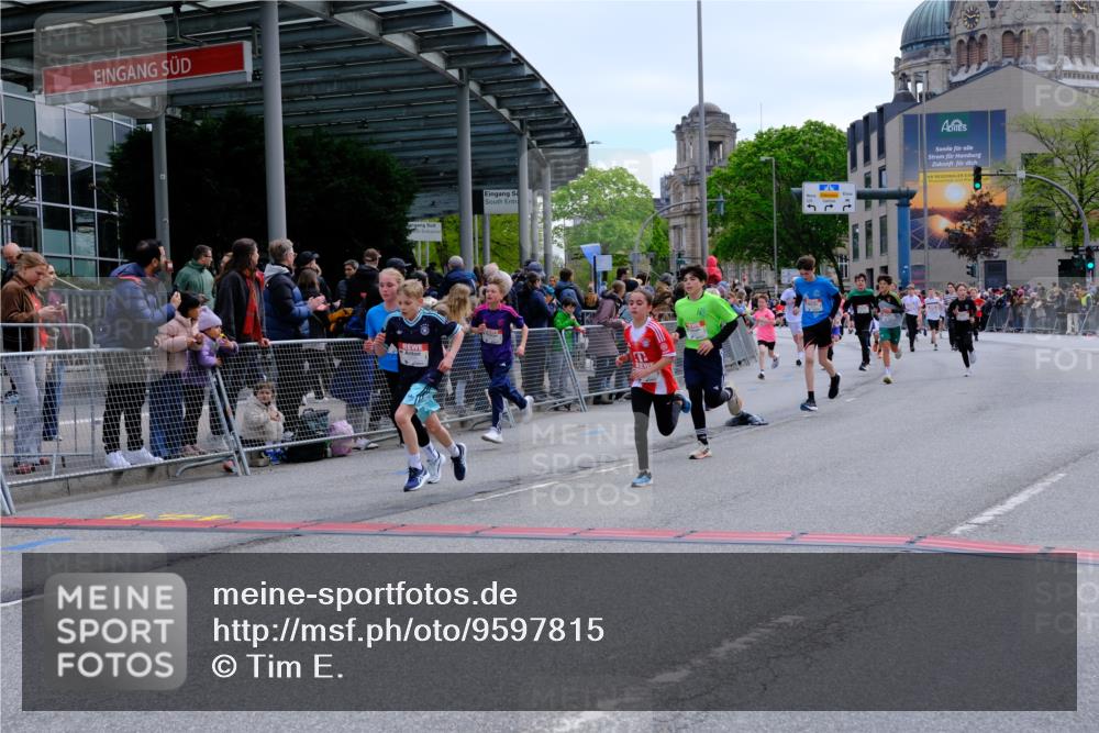 25.04.2026 - Das Zehntel Tim E. http://msf.ph/oto/9597815 25.04.2026 14:51:25 Ziel 15060, 15333, 15565, 15776, 15789, 15863, 15881, 16122, 16124, 16130, 16226, 16346, 16355, 16446, 16613, 16626, 16688, 16824, 16932, 17258, 17264, 17573, 17649, 17659, 17863, 17871, 17875, 17877, 18169, 18172 meine-sportfotos.de