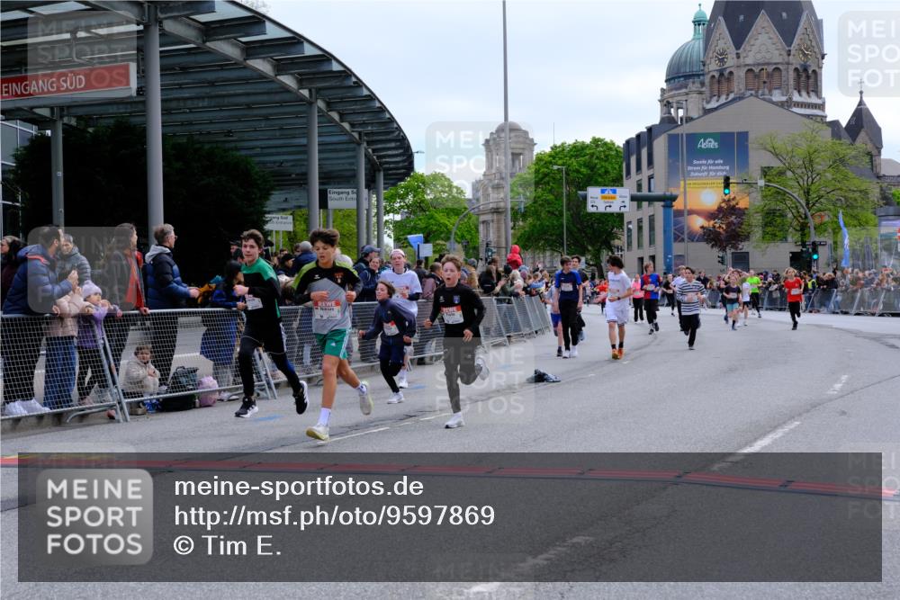 25.04.2026 - Das Zehntel Tim E. http://msf.ph/oto/9597869 25.04.2026 14:51:29 Ziel 15283, 15333, 15343, 15344, 15548, 15565, 15776, 15789, 15863, 15881, 16055, 16226, 16346, 16355, 16626, 16688, 16779, 16824, 16932, 17258, 17573, 17863, 17871, 17875, 18169, 18172, 18332 meine-sportfotos.de