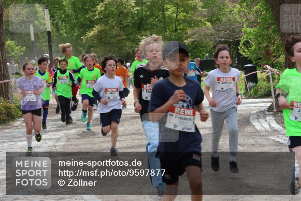 25.04.2026 - Das Zehntel Zöllner http://msf.ph/oto/9597877 25.04.2026 12:39:53 Laufen 10, 10551, 250, 11496, 12 meine-sportfotos.de