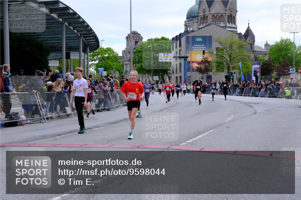 25.04.2026 - Das Zehntel Tim E. http://msf.ph/oto/9598044 25.04.2026 14:51:43 Ziel 15005, 15119, 15123, 15284, 15310, 15316, 15882, 15960, 15977, 16155, 16343, 16372, 16430, 16528, 16573, 16733, 16870, 17042, 17043, 17332, 17490, 17577, 17748, 17777, 18202, 18230 meine-sportfotos.de