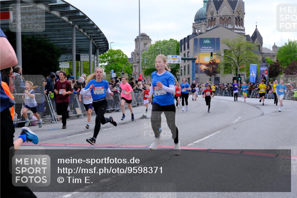 25.04.2026 - Das Zehntel Tim E. http://msf.ph/oto/9598371 25.04.2026 14:52:07 Ziel 15059, 15064, 15118, 15265, 15267, 15281, 15334, 15366, 15408, 15542, 15544, 15562, 15642, 15716, 15751, 15836, 15837, 15862, 15957, 16114, 16238, 16426, 16508, 16527, 16589, 16746, 16831, 16840, 16960, 17064, 17100, 17101, 17104, 17229, 17257, 17375, 17476, 17672, 17673, 18130, 18184, 18306 meine-sportfotos.de
