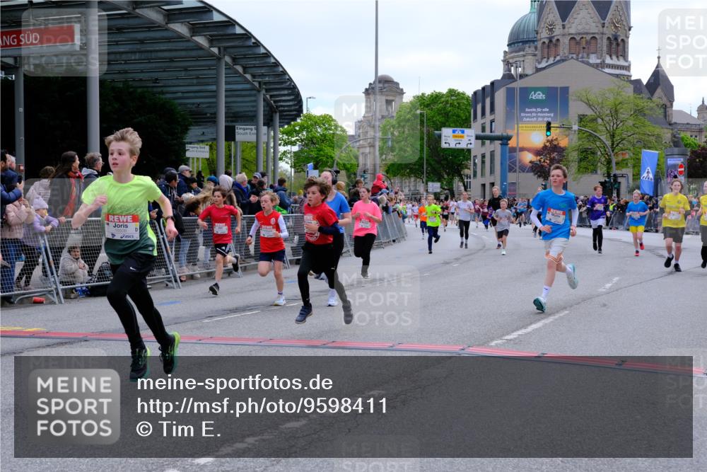 25.04.2026 - Das Zehntel Tim E. http://msf.ph/oto/9598411 25.04.2026 14:52:10 Ziel 15064, 15118, 15281, 15334, 15406, 15408, 15542, 15544, 15562, 15642, 15716, 15751, 15817, 15836, 15837, 15862, 15957, 15964, 16114, 16238, 16426, 16508, 16527, 16709, 16746, 16831, 16840, 16960, 17064, 17097, 17101, 17375, 17442, 17443, 17476, 17672, 17673, 17995, 18306 meine-sportfotos.de