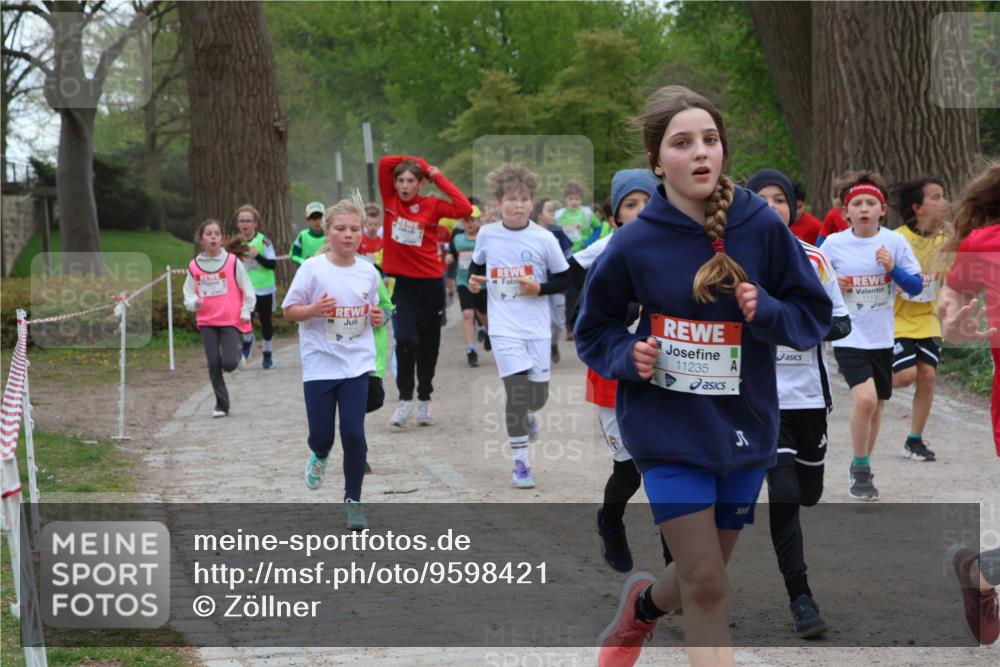 25.04.2026 - Das Zehntel Zöllner http://msf.ph/oto/9598421 25.04.2026 12:41:44 Laufen 11235, 332 meine-sportfotos.de