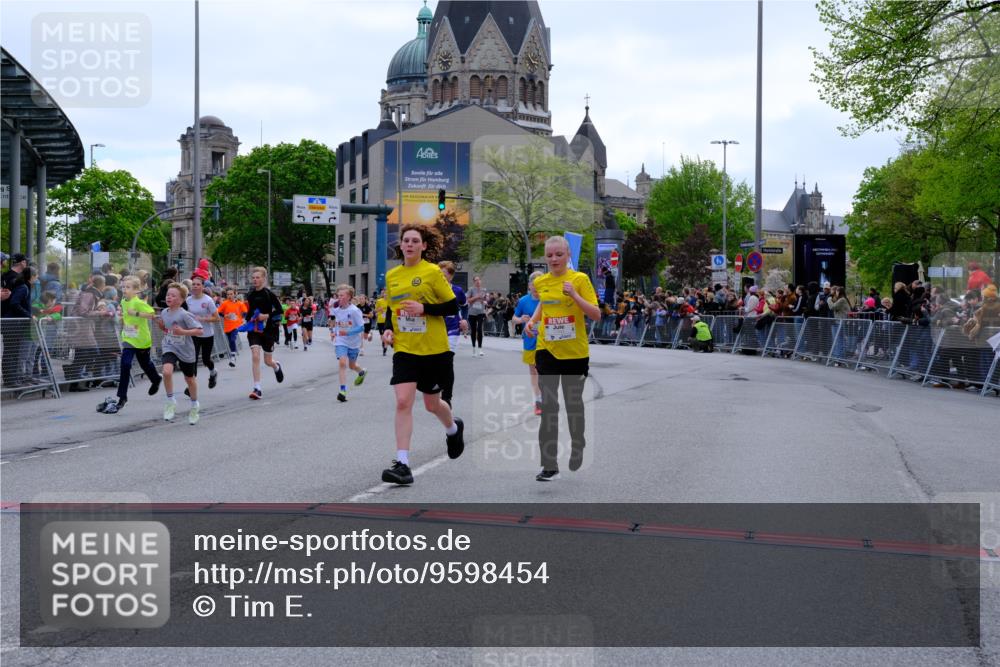 25.04.2026 - Das Zehntel Tim E. http://msf.ph/oto/9598454 25.04.2026 14:52:12 Ziel 15118, 15281, 15406, 15408, 15542, 15544, 15562, 15642, 15716, 15751, 15817, 15836, 15837, 15838, 15862, 15957, 15964, 16114, 16238, 16426, 16508, 16527, 16709, 16746, 16840, 16960, 17064, 17097, 17375, 17442, 17443, 17476, 17672, 17673, 17995, 18306 meine-sportfotos.de