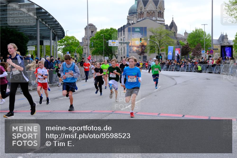25.04.2026 - Das Zehntel Tim E. http://msf.ph/oto/9598523 25.04.2026 14:52:22 Ziel 15340, 15406, 15420, 15641, 15677, 15838, 15888, 15894, 15964, 16051, 16113, 16128, 16146, 16510, 16567, 16584, 16592, 16681, 16684, 16762, 16851, 16889, 16891, 16957, 17153, 17157, 17414, 17437, 17643, 17813, 17855, 17856, 17881, 17917, 18031, 18117, 18151, 18194, 18209, 18235 meine-sportfotos.de