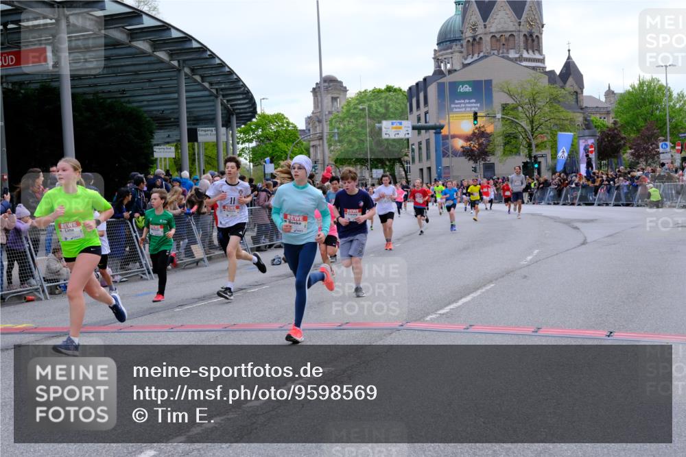 25.04.2026 - Das Zehntel Tim E. http://msf.ph/oto/9598569 25.04.2026 14:52:25 Ziel 15136, 15173, 15340, 15420, 15641, 15677, 15888, 15894, 16051, 16113, 16128, 16146, 16510, 16567, 16584, 16592, 16681, 16684, 16716, 16762, 16851, 16855, 16889, 16891, 16957, 17153, 17157, 17414, 17437, 17643, 17754, 17813, 17855, 17856, 17881, 17917, 18031, 18117, 18151, 18194, 18209, 18235 meine-sportfotos.de