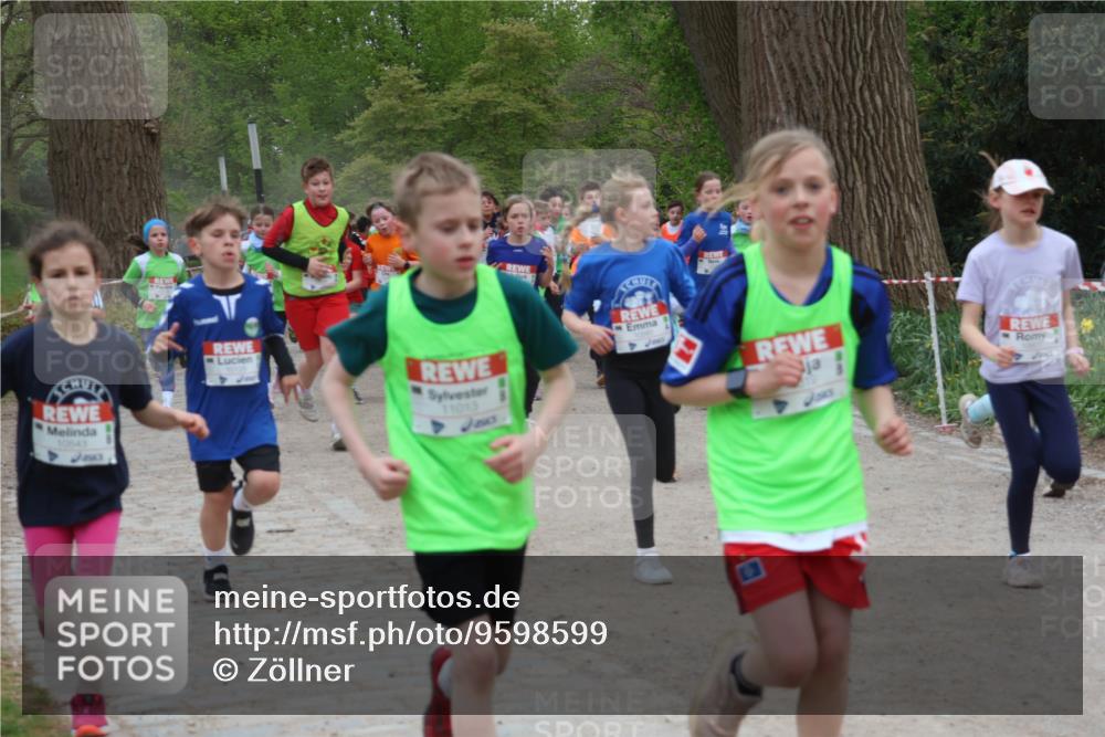 25.04.2026 - Das Zehntel Zöllner http://msf.ph/oto/9598599 25.04.2026 12:42:13 Laufen 10643, 11013 meine-sportfotos.de