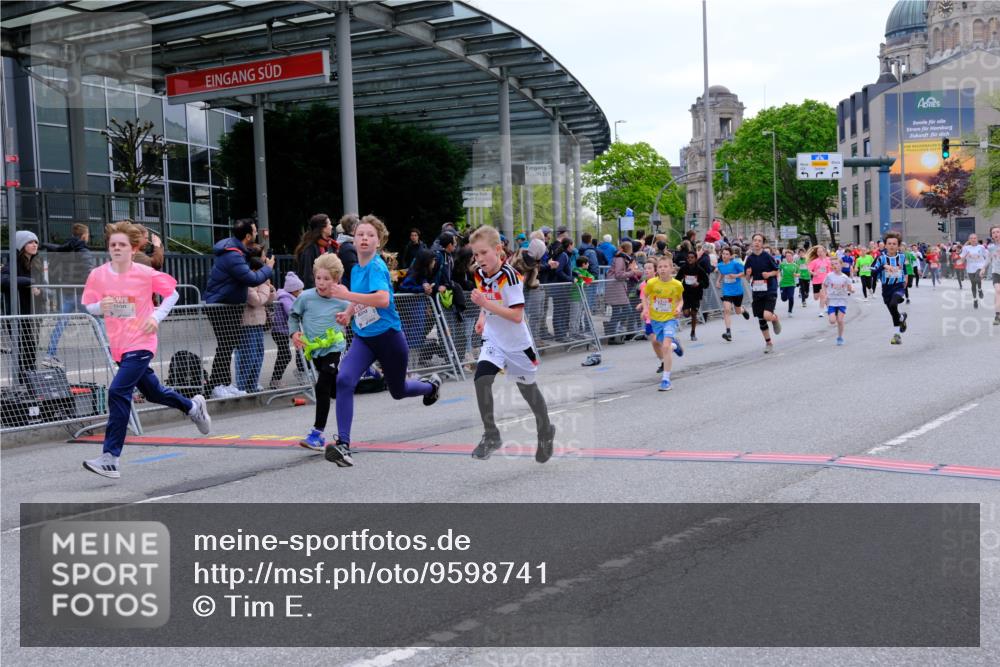 25.04.2026 - Das Zehntel Tim E. http://msf.ph/oto/9598741 25.04.2026 14:52:34 Ziel 15136, 15173, 15340, 15439, 15442, 15832, 16075, 16179, 16529, 16553, 16556, 16667, 16682, 16684, 16687, 16690, 16701, 16716, 16734, 16815, 16855, 16973, 16979, 16984, 16987, 16990, 17313, 17464, 17500, 17707, 17754, 17801, 17808, 17810, 17927, 17997, 18051, 18297, 18351 meine-sportfotos.de