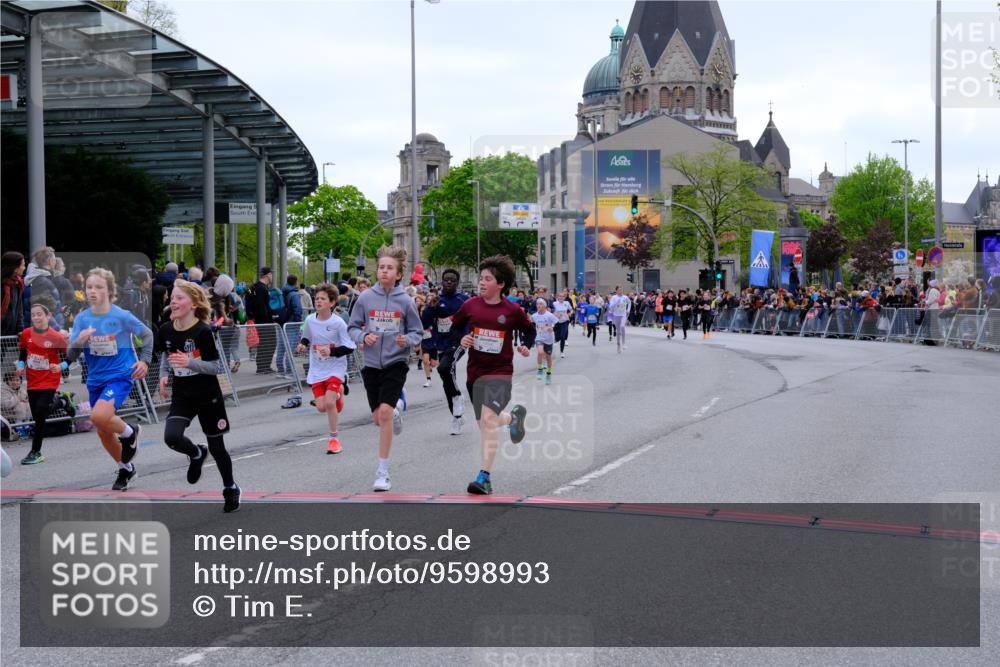 25.04.2026 - Das Zehntel Tim E. http://msf.ph/oto/9598993 25.04.2026 14:52:53 Ziel 15089, 15233, 15318, 15332, 15463, 15470, 15496, 15499, 15598, 15610, 15812, 15835, 15843, 15846, 15849, 15854, 15868, 15945, 16087, 16294, 16320, 16417, 16655, 16791, 16793, 16796, 16799, 16834, 16858, 16901, 16915, 16923, 16985, 17008, 17172, 17273, 17426, 17449, 17730, 17799, 17888, 18016, 18026, 18029, 18052, 18221 meine-sportfotos.de