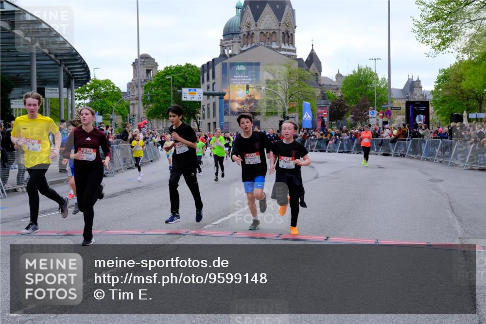 25.04.2026 - Das Zehntel Tim E. http://msf.ph/oto/9599148 25.04.2026 14:53:02 Ziel 15037, 15065, 15200, 15234, 15425, 15438, 15445, 15463, 15470, 15496, 15499, 15533, 15598, 15610, 15637, 15812, 15843, 15853, 15972, 16042, 16217, 16294, 16320, 16332, 16354, 16356, 16365, 16370, 16414, 16834, 16916, 16919, 17016, 17192, 17426, 17449, 17568, 17632, 17652, 17655, 17953, 18226 meine-sportfotos.de