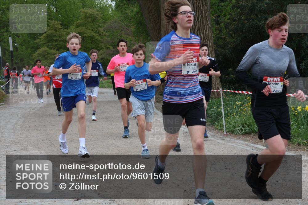 25.04.2026 - Das Zehntel Zöllner http://msf.ph/oto/9601509 25.04.2026 14:37:56 Laufen 16231, 17436, 55, 17946 meine-sportfotos.de