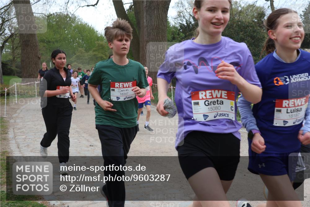 25.04.2026 - Das Zehntel Zöllner http://msf.ph/oto/9603287 25.04.2026 14:41:58 Laufen 18347, 15080, 18187 meine-sportfotos.de